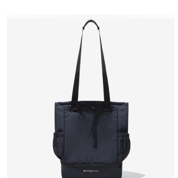 BEYOND YOGA CONVERTIBLE BACKPACK - Picture 3 of 6